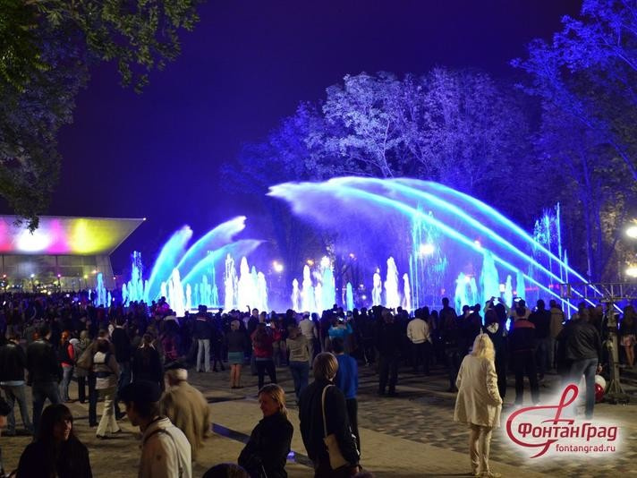 Поющий каскадный фонтан "Аврора"