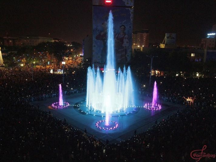 Поющий фонтан "Театральный"