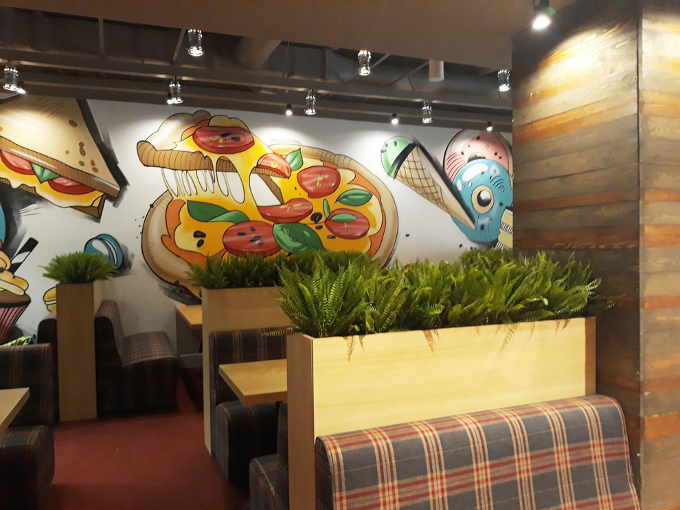 Ресторан LaFamiglia 150 посадочных мест.