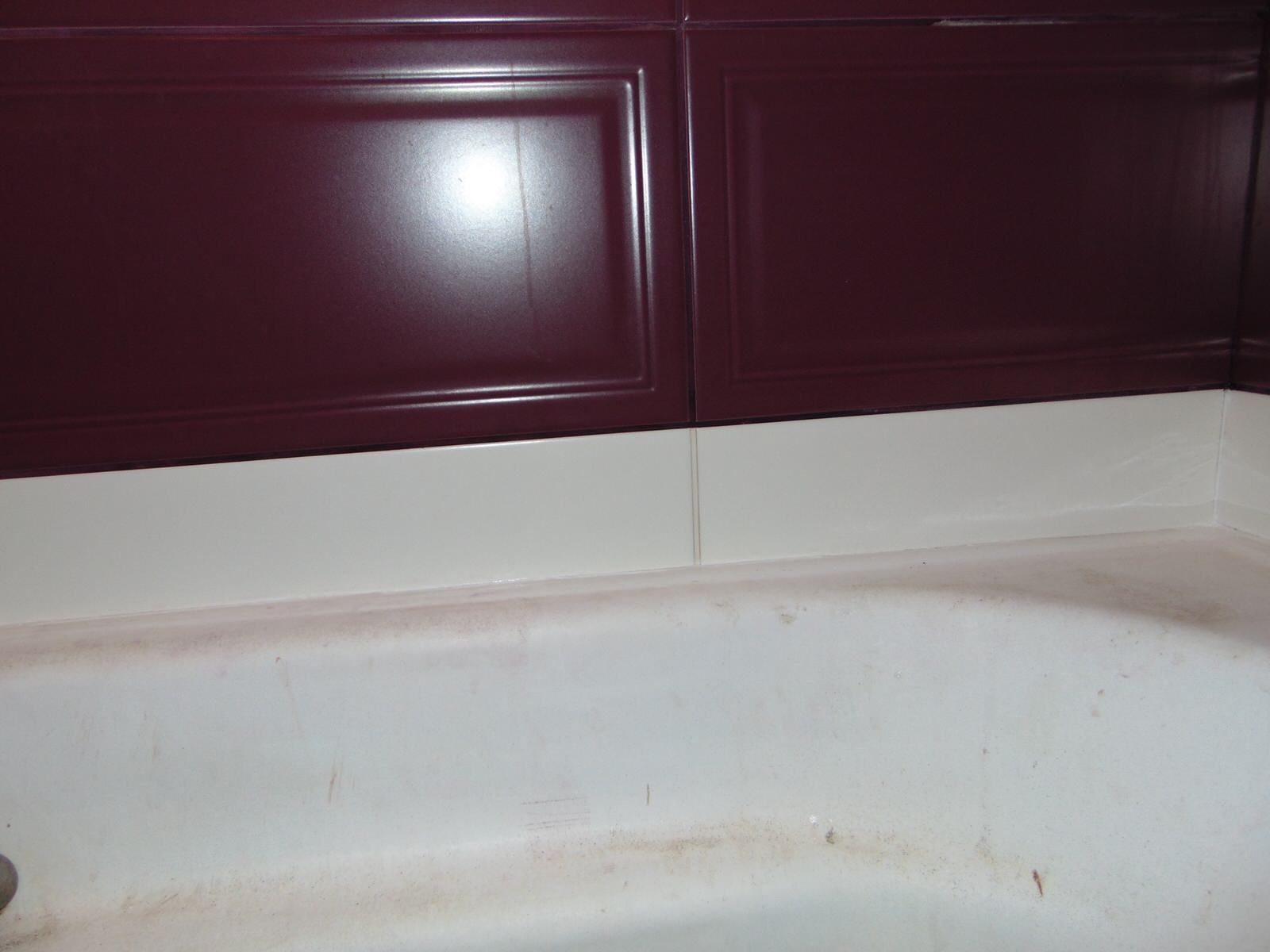 Зазор между плиткой и ванной