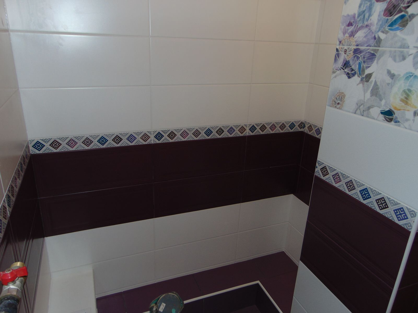 Яркая ванная в квартире