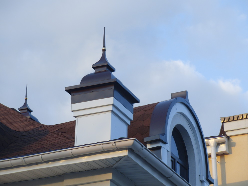 Декоративные тумы и колпаки, окрытие парапетов и купол на Бизнес центр