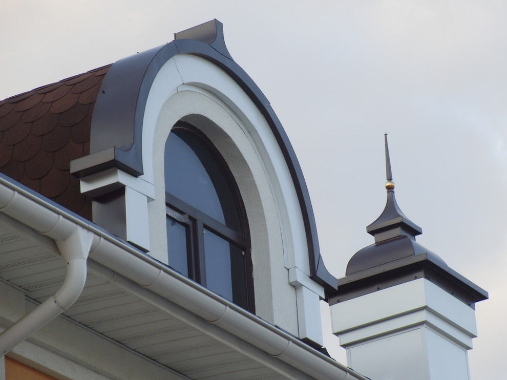 Декоративные тумы и колпаки, окрытие арок и парапетов, купол на Бизнес центр