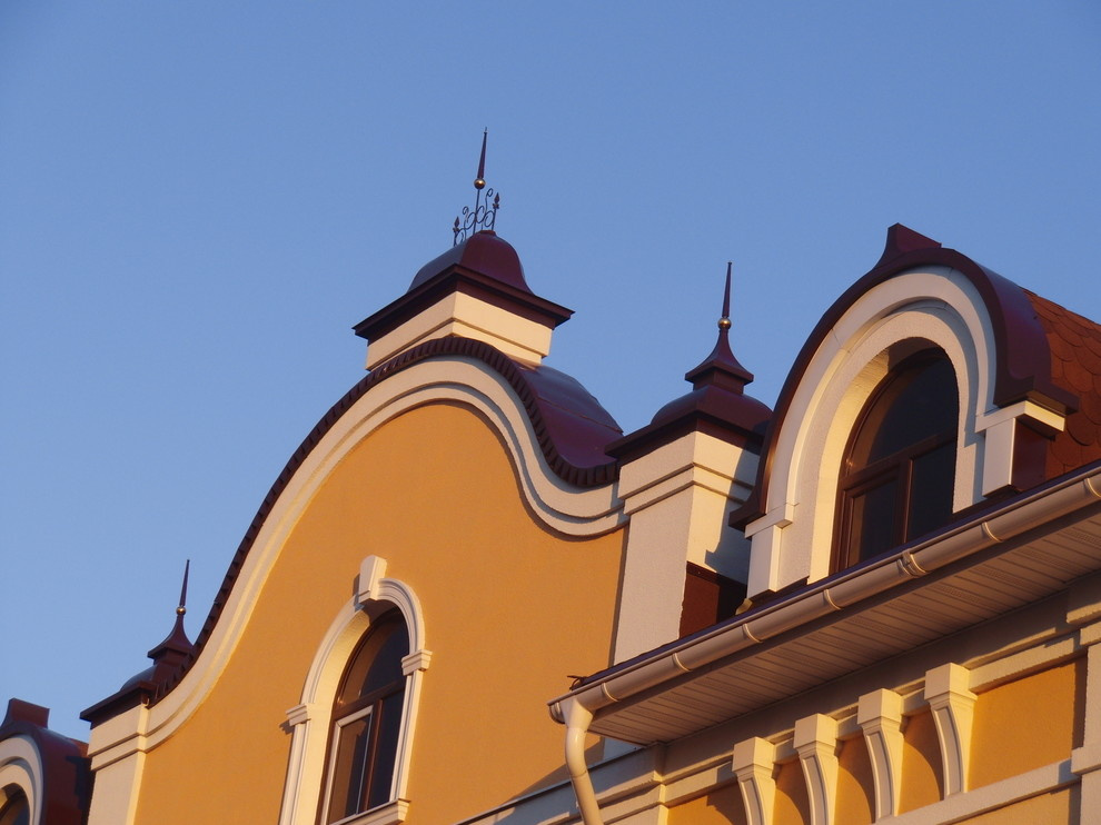 Декоративные тумы и колпаки, окрытие арок и парапетов, купол на Бизнес центр