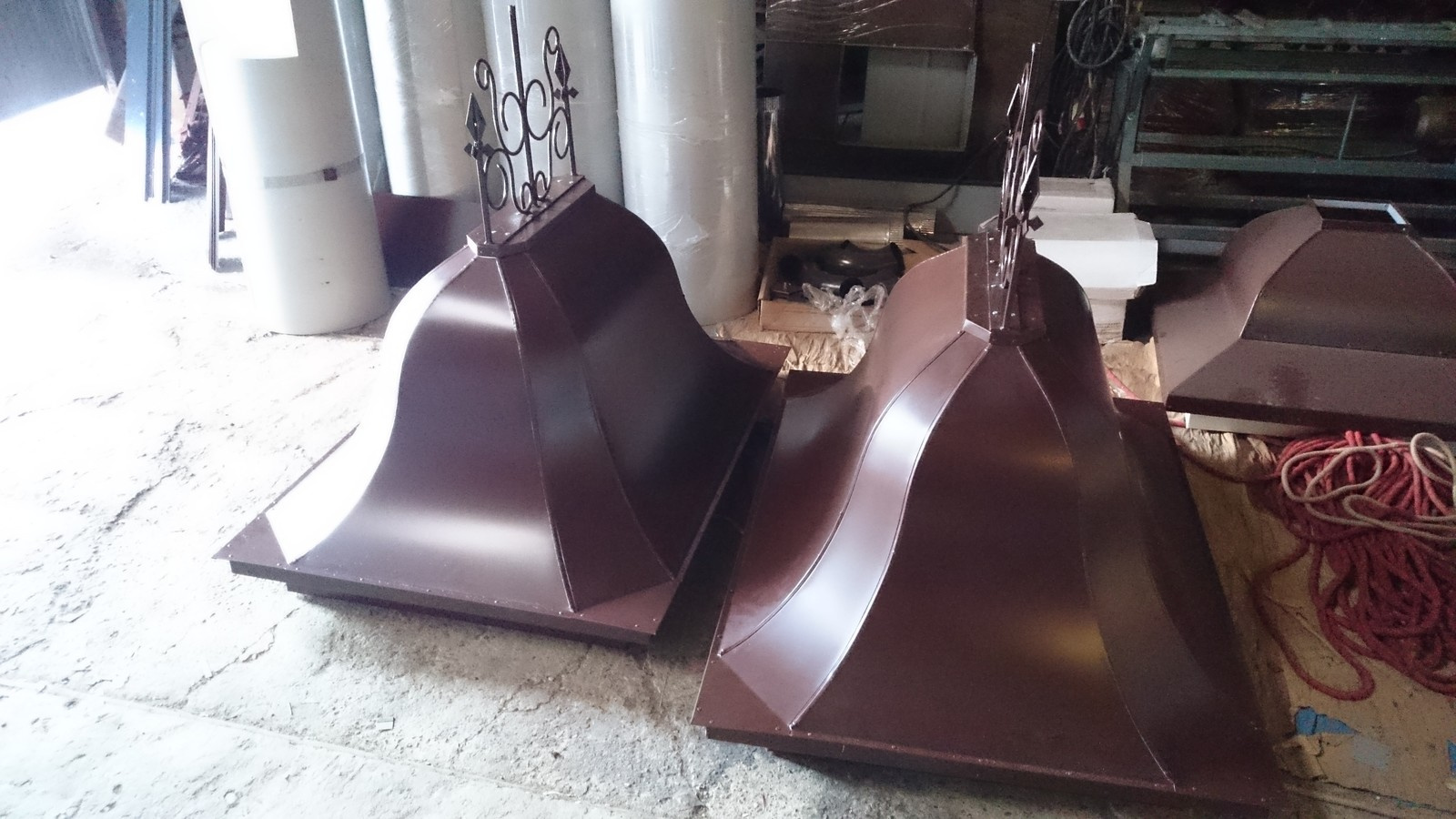 Декоративные тумы и колпаки, окрытие арок и парапетов, купол на Бизнес центр