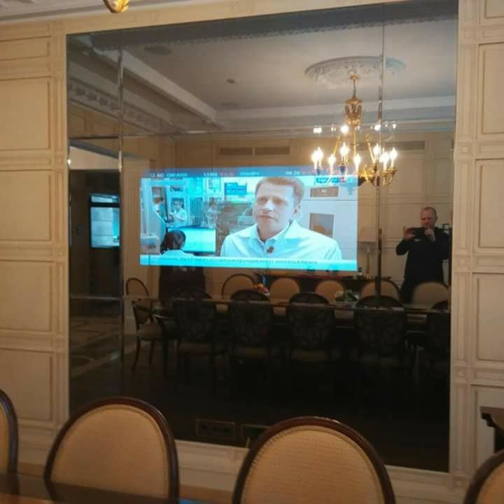 Телевизор в зеркальном панно от MIRROTECH