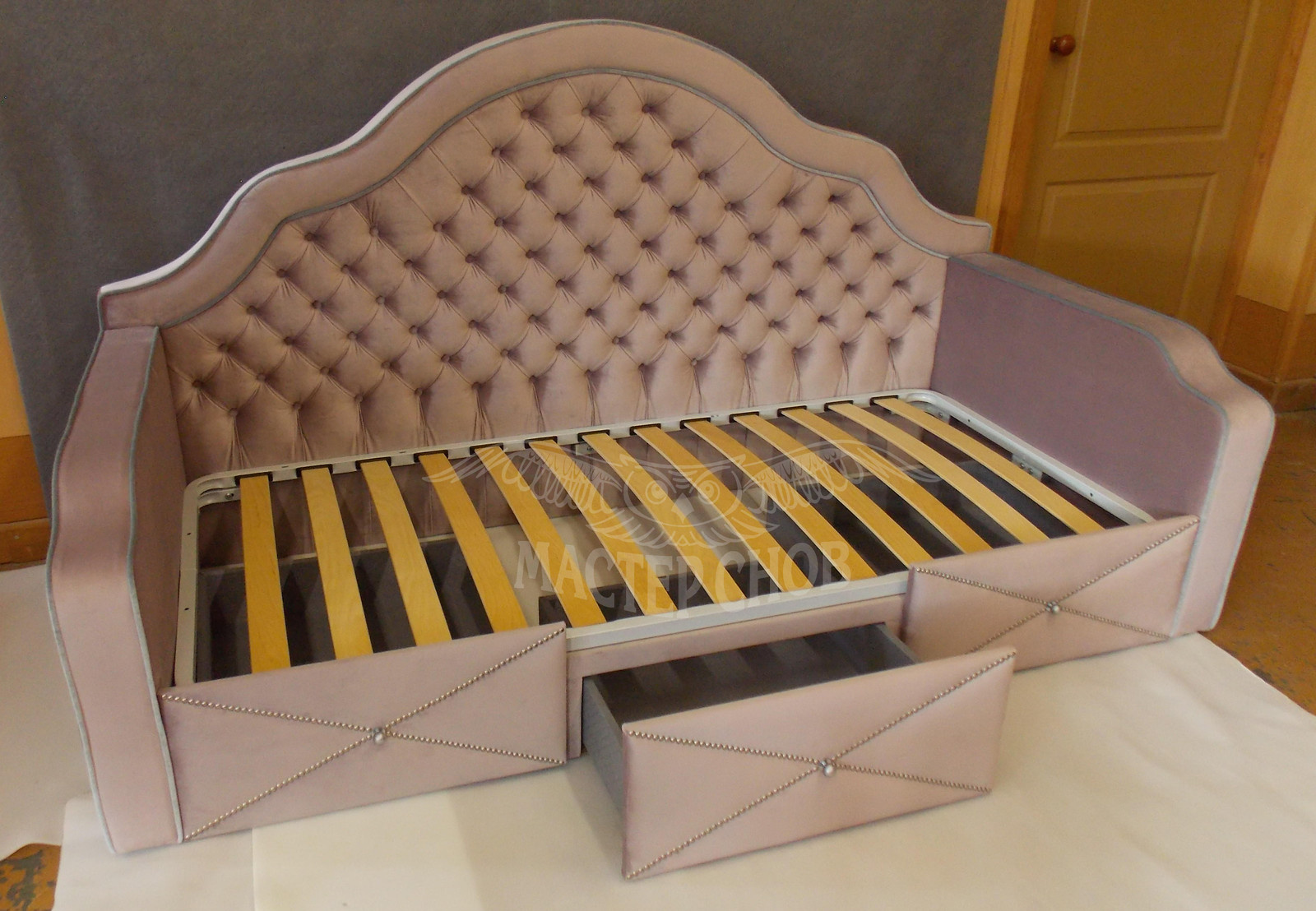 Обложка проекта: Кровати