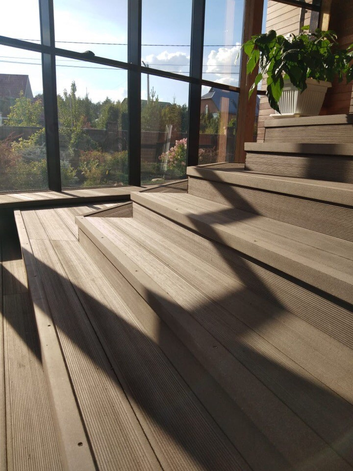 Терраса для молодого человека