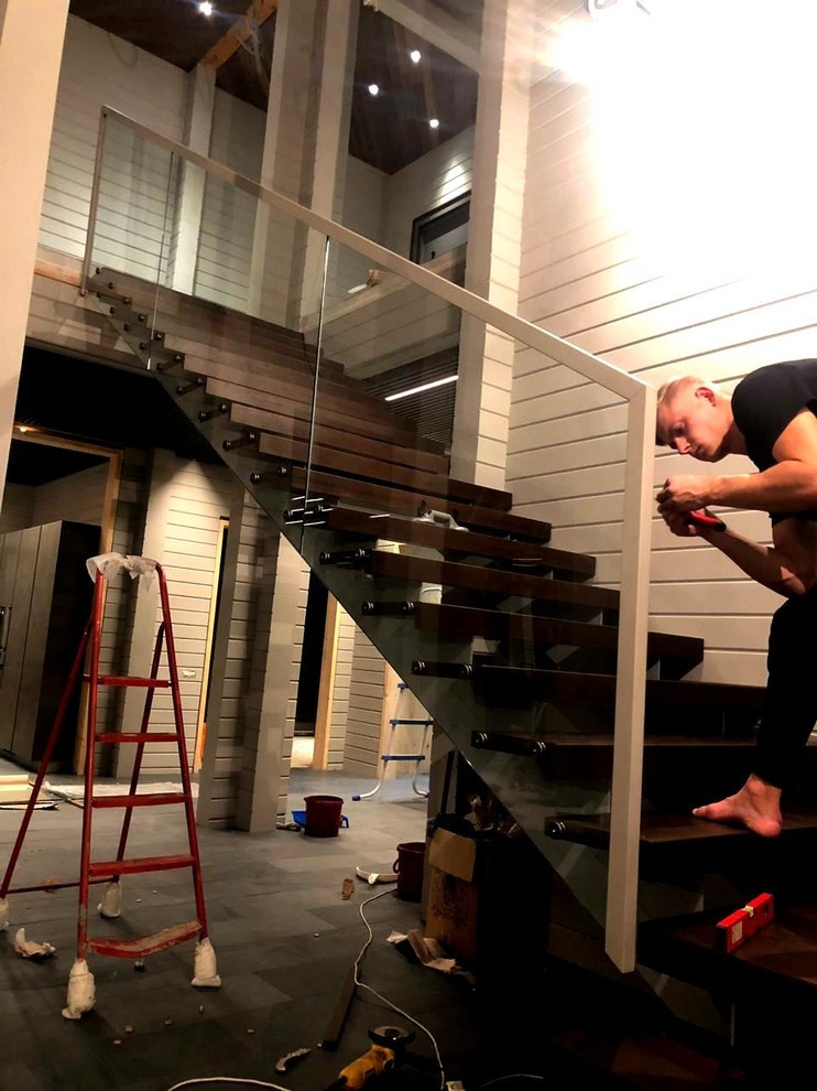 Лестница в дом из бруса