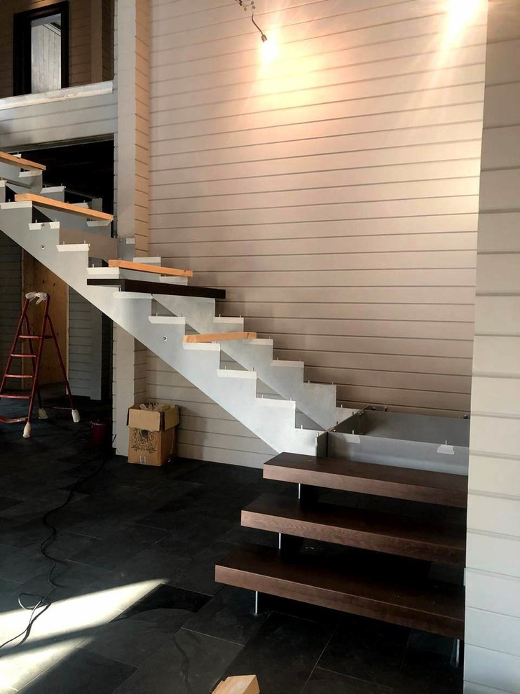 Лестница в дом из бруса