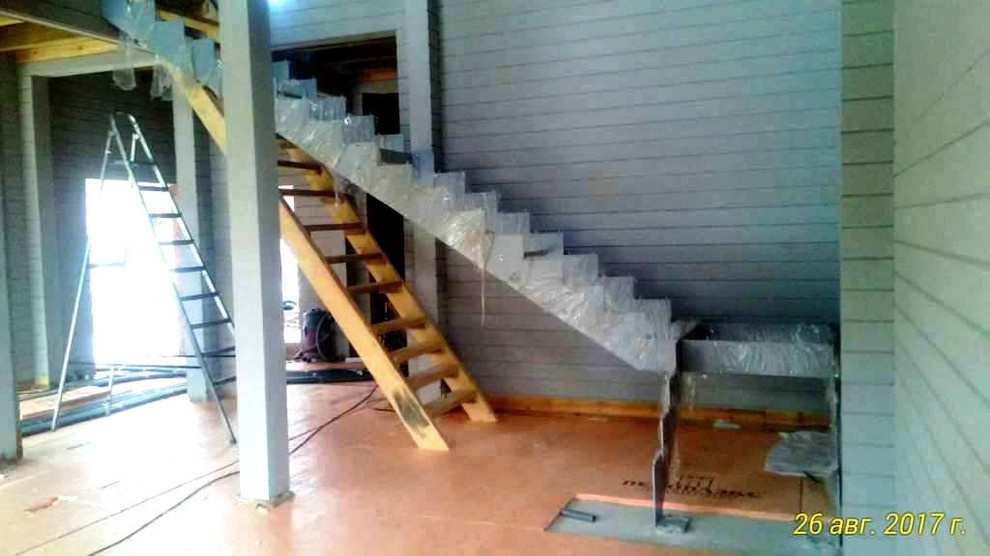 Обложка проекта: Лестница в дом из бруса