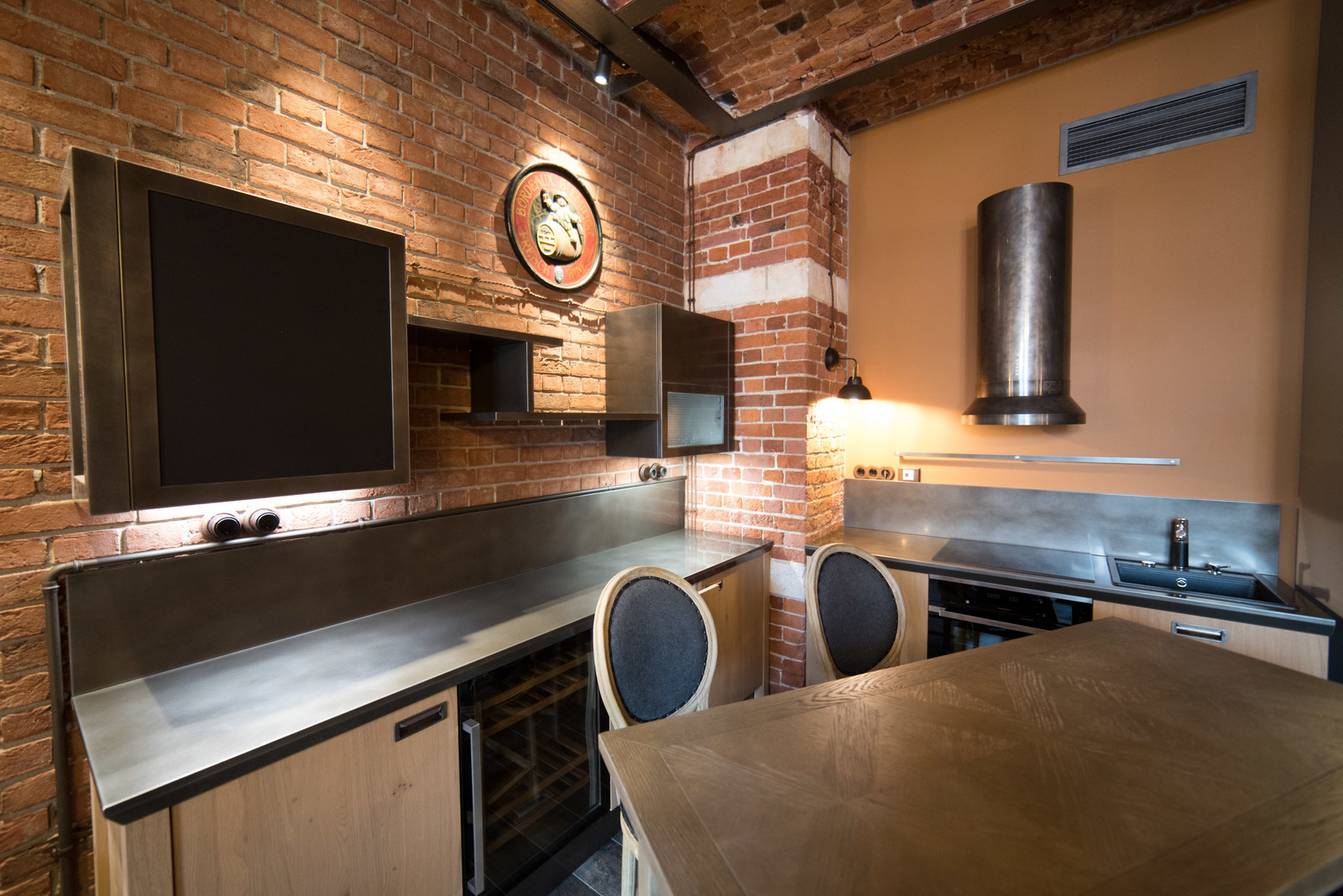 WINE HOUSE LOFT, квартира — 65 кв. м