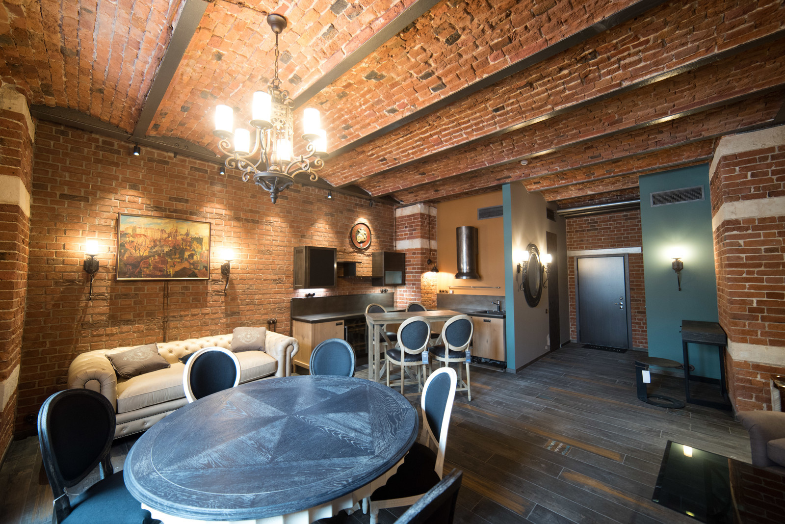 WINE HOUSE LOFT, квартира — 65 кв. м