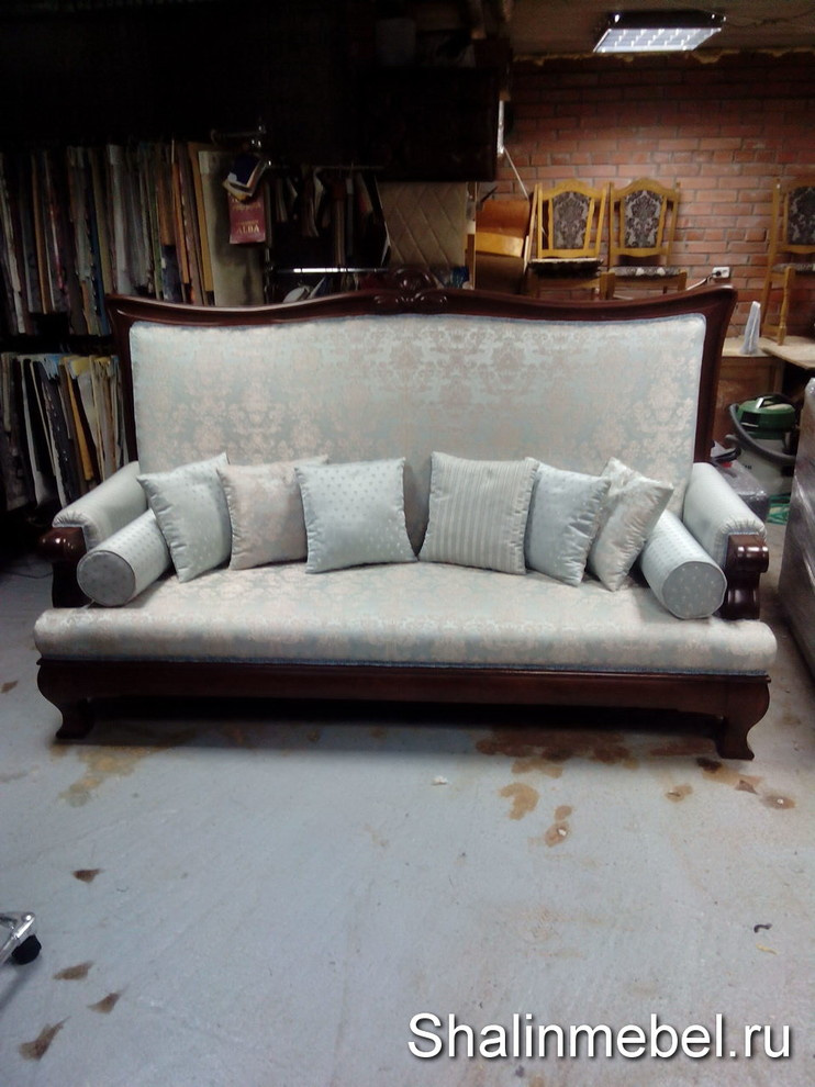 Обивка, ремонт, перетяжка мягкой мебели.