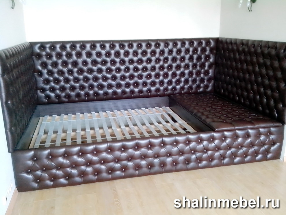 Обивка, ремонт, перетяжка мягкой мебели.