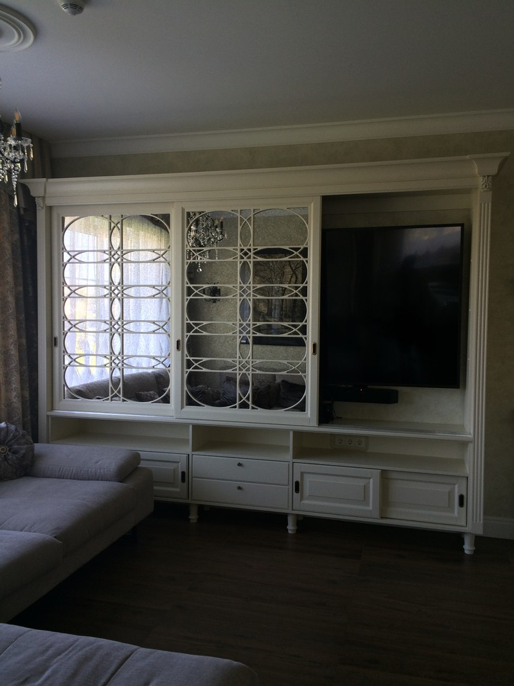 Шкаф для телевизора.