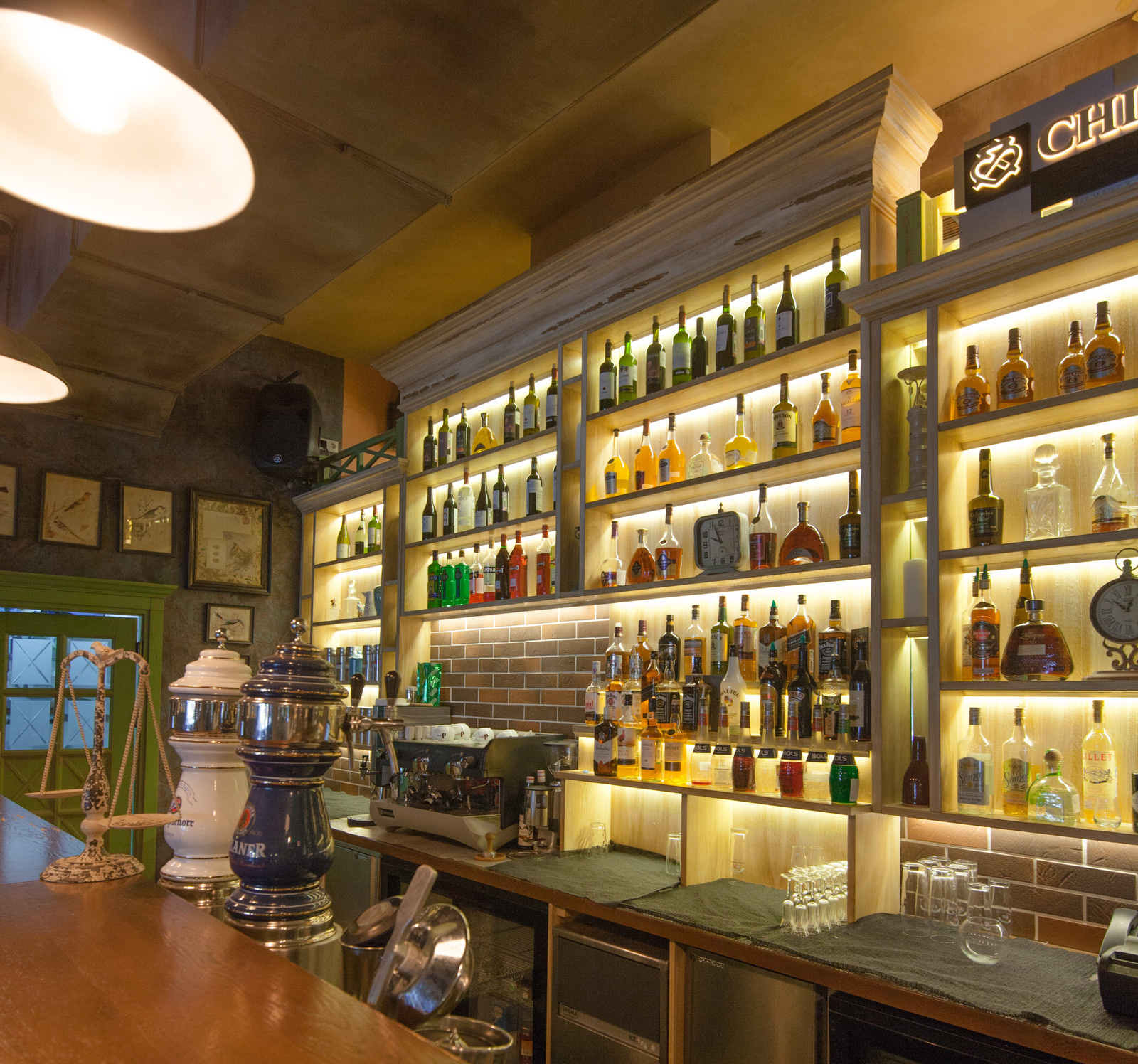 Ресторан "Птицы и Пчёлы"