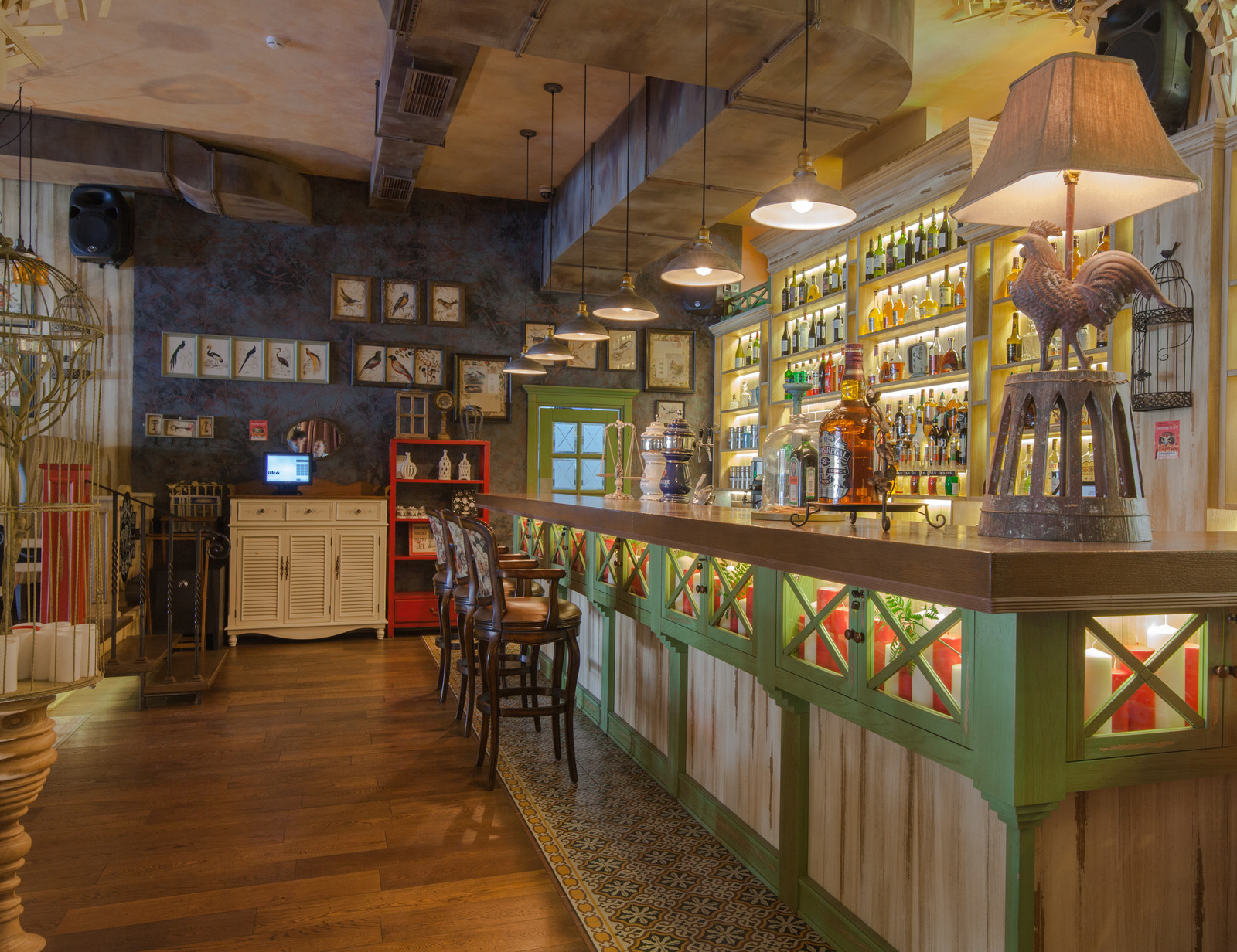 Ресторан "Птицы и Пчёлы"