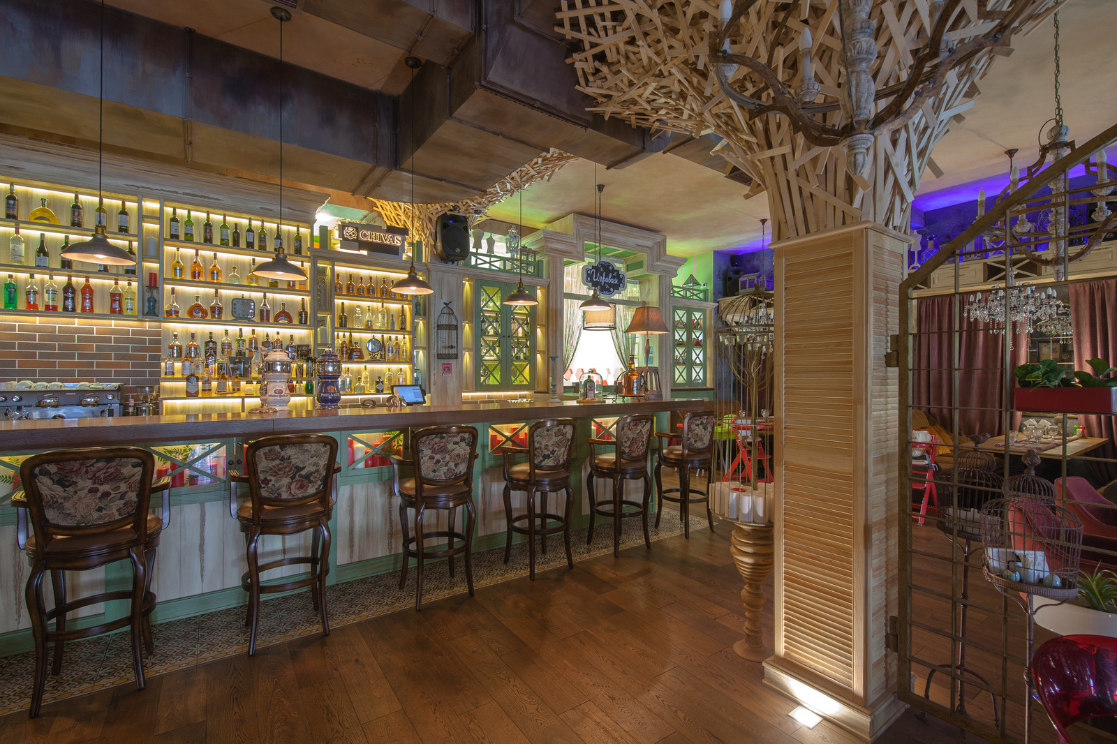 Ресторан "Птицы и Пчёлы"