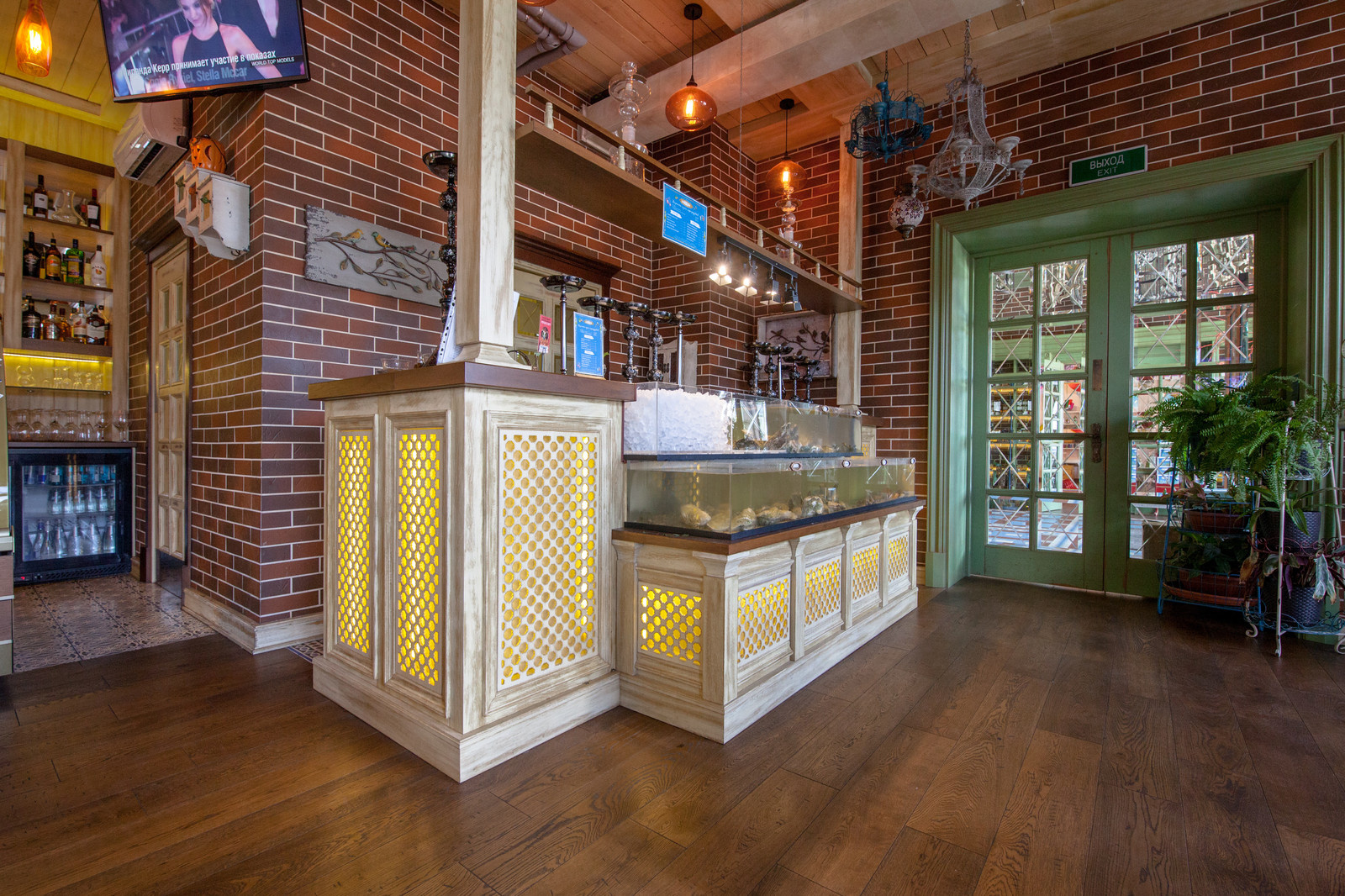 Ресторан "Птицы и Пчёлы"