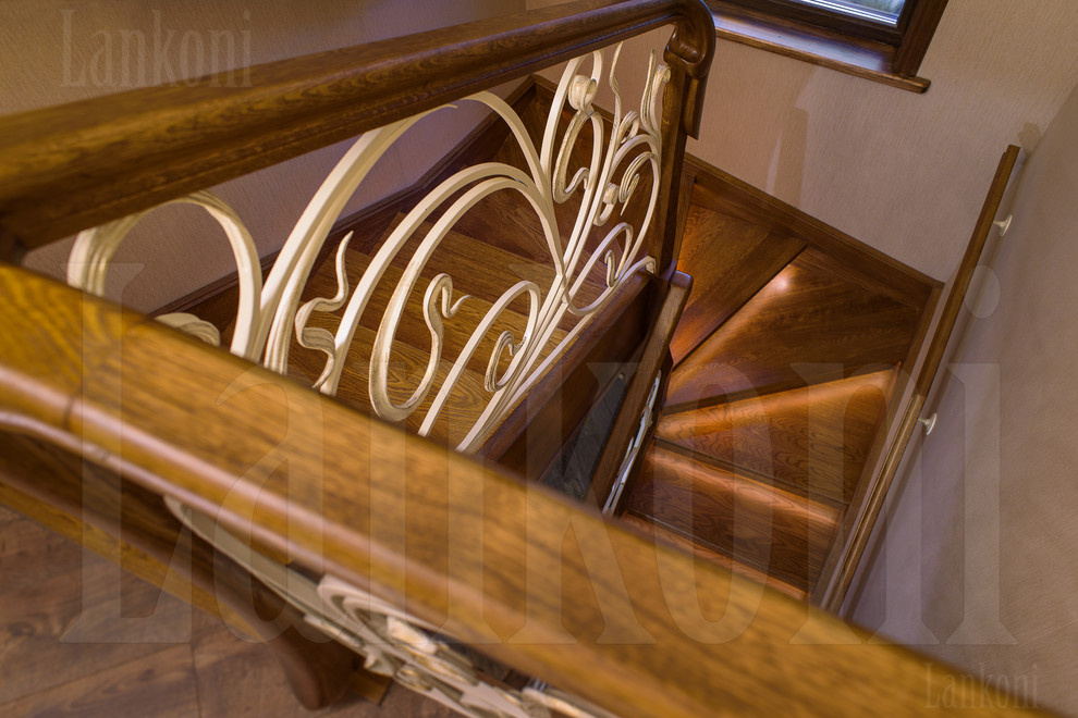 Лестница в частном загородном доме