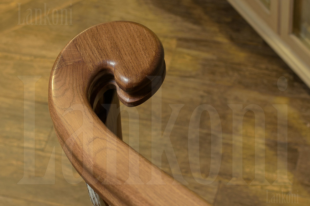 Лестница в частном загородном доме