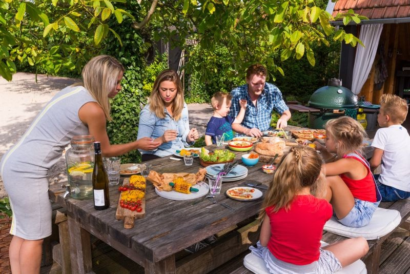 Загородный отдых с Большим Зеленым Яйцом
