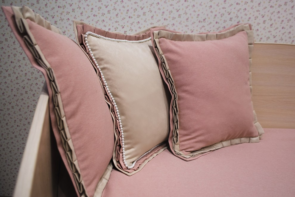 Текстиль в детскую для девочки