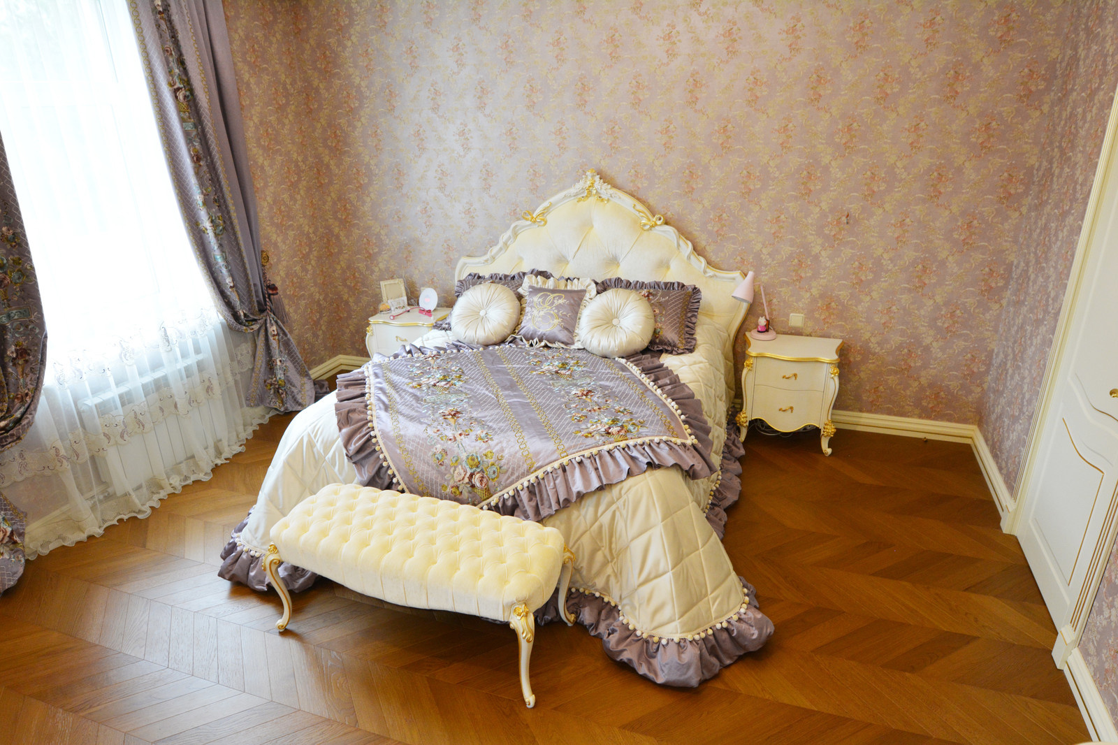 Спальня для юной леди