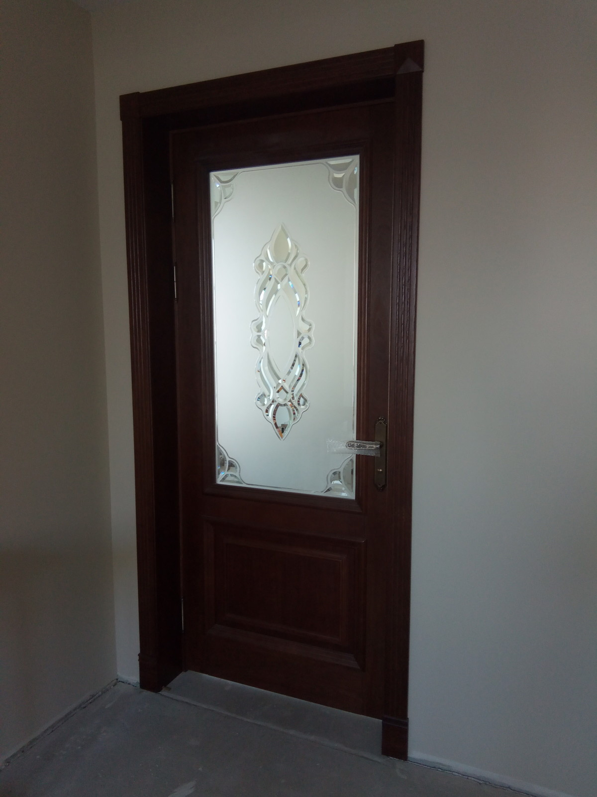 Межкомнатные двери из дуба и бука