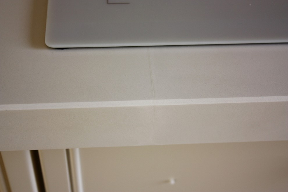 Кухонная столешница из кварцевого агломерата Radianz т.40мм