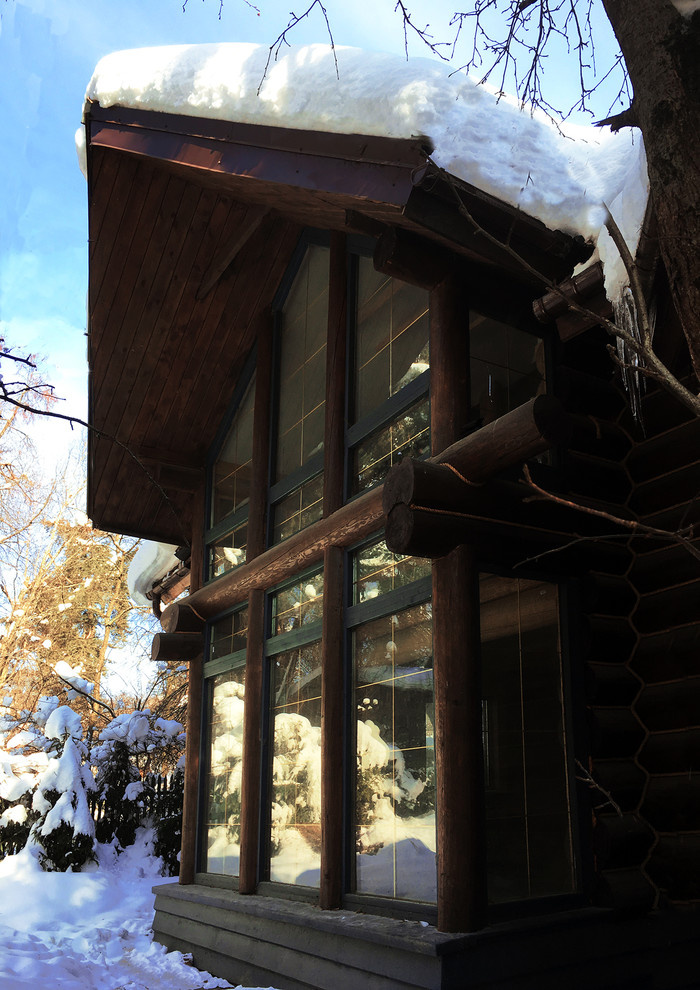 Бревенчатый дом из лиственницы