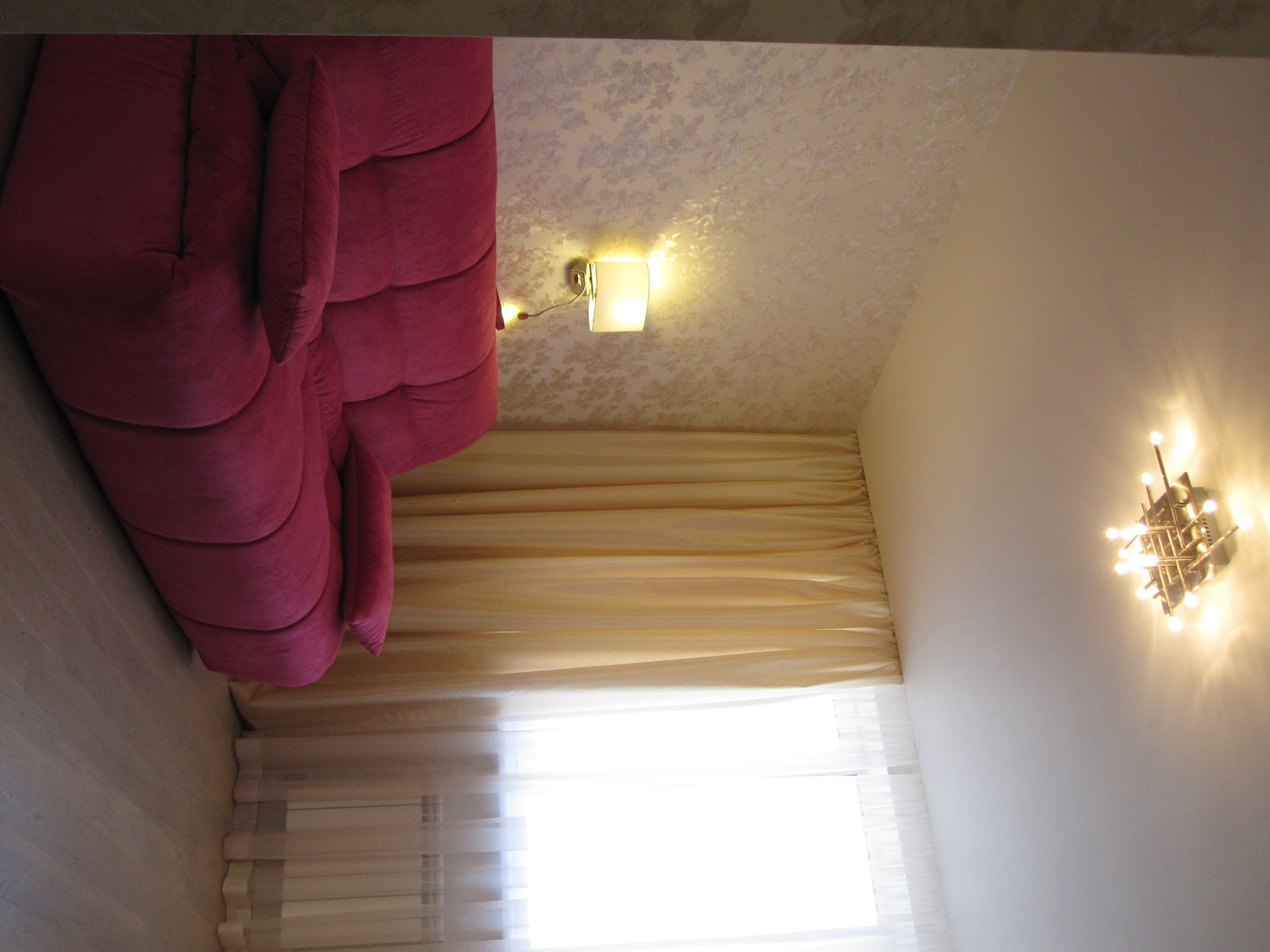 3-х комнатная квартира для девушки