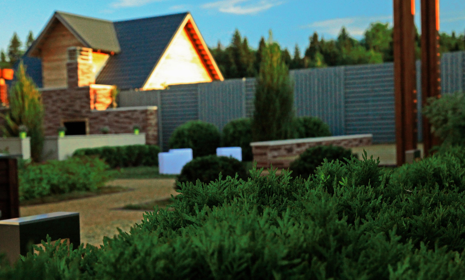 Архитектурный комплекс для отдыха в саду