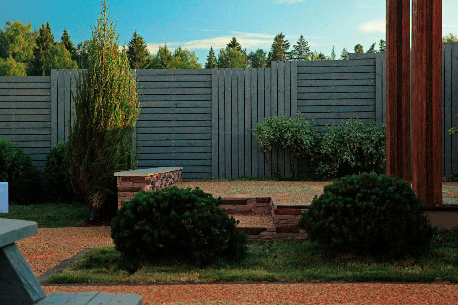 Архитектурный комплекс для отдыха в саду