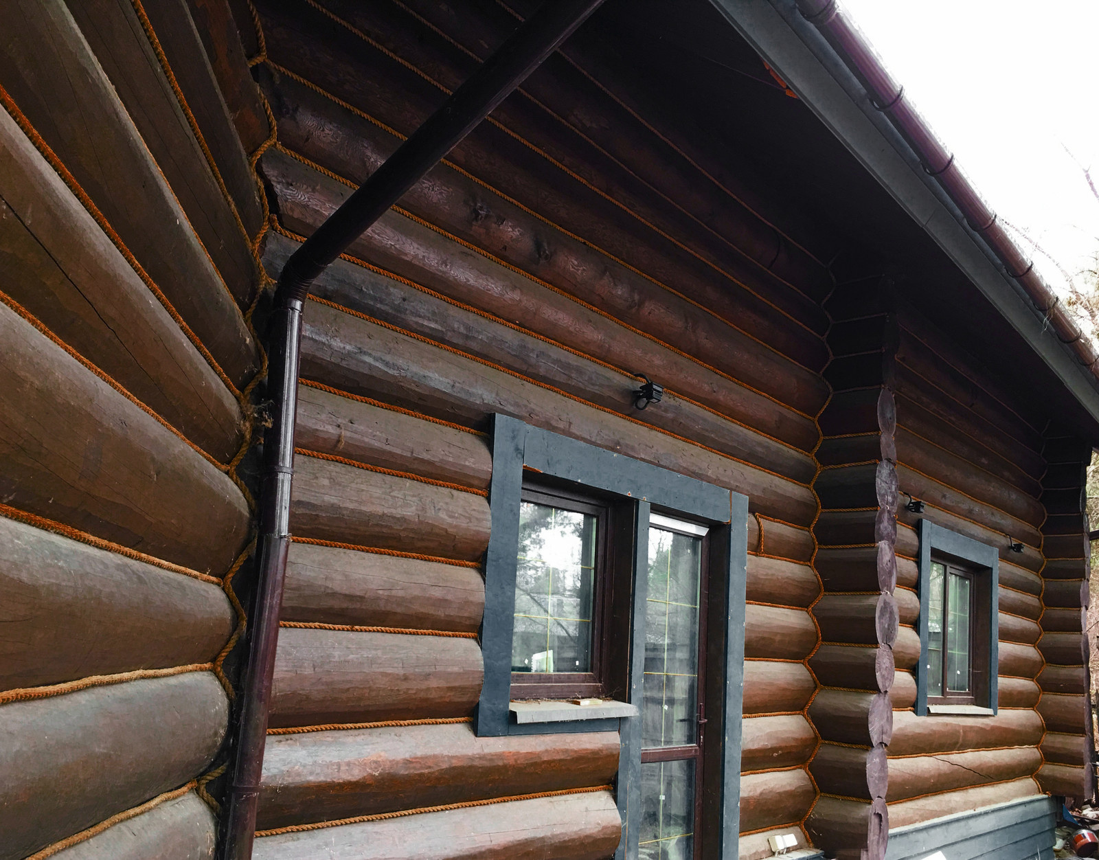 Бревенчатый дом из лиственницы