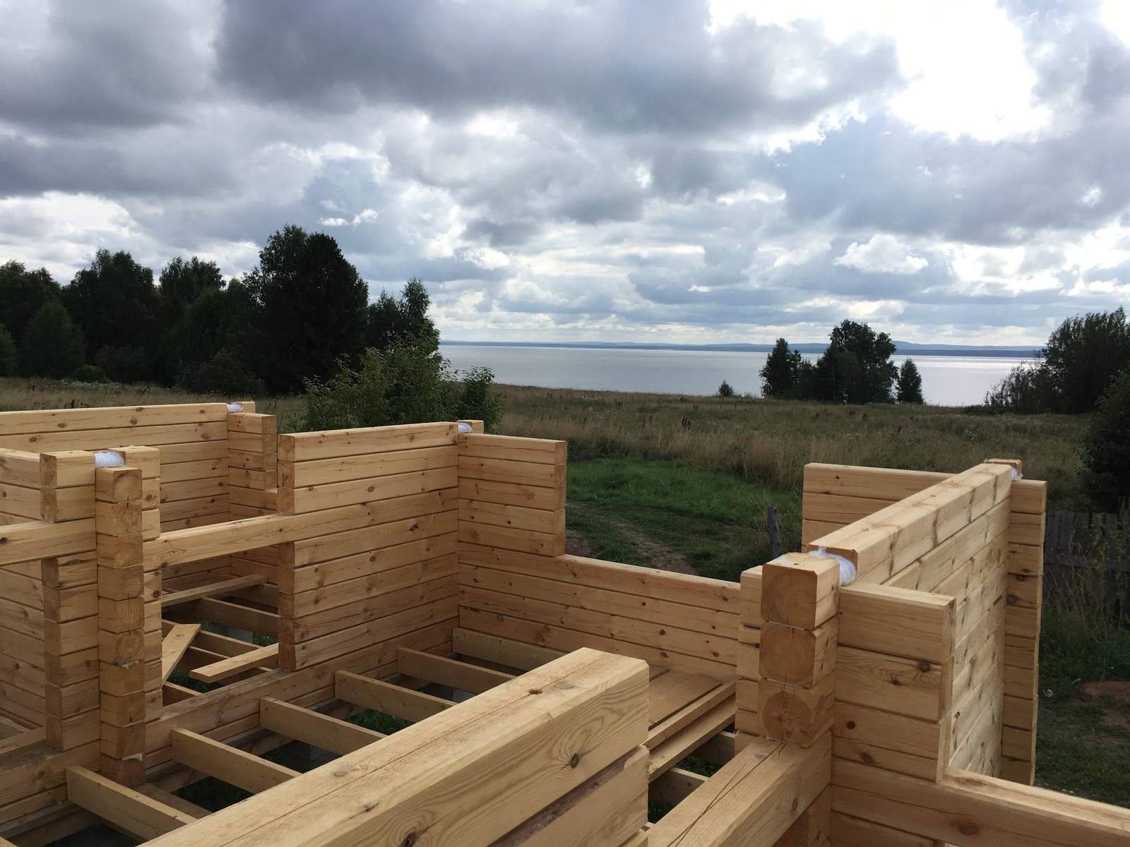 Обложка проекта: охотничий дом