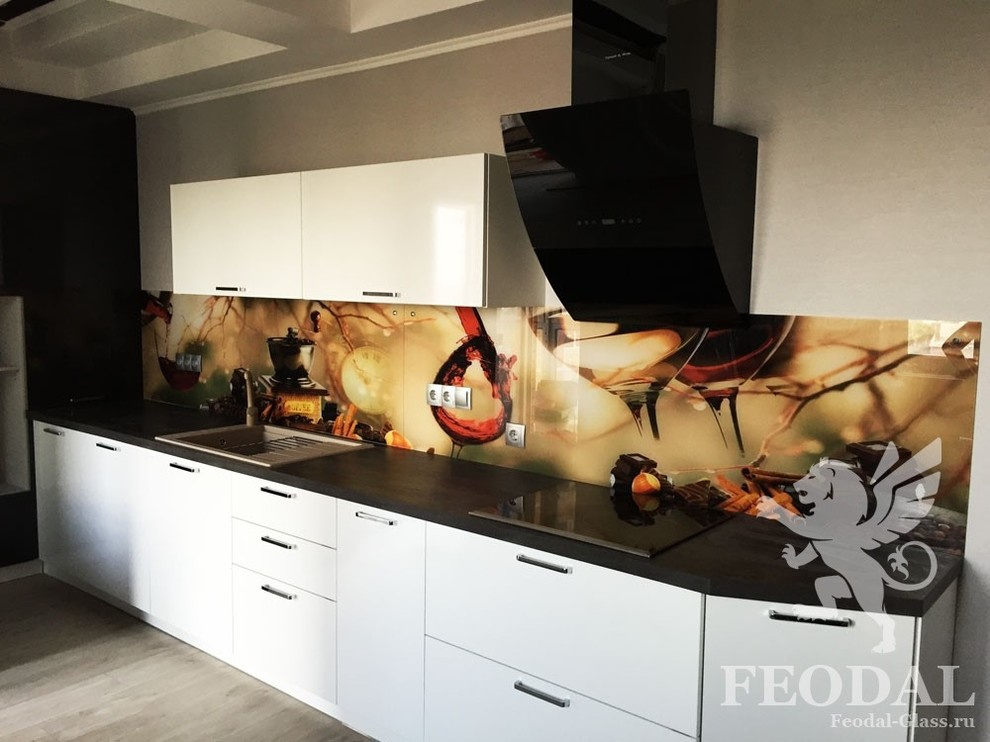 Стеклянные фартуки, скинали