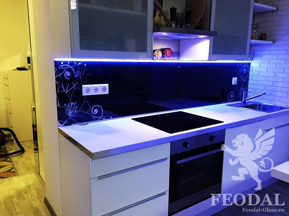 Стеклянные фартуки, скинали