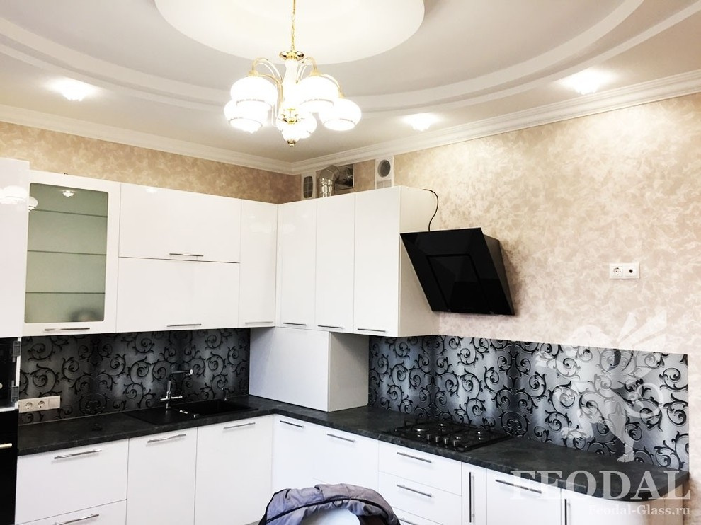 Стеклянные фартуки, скинали