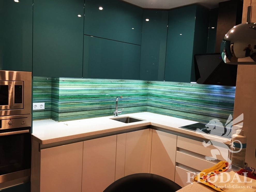 Стеклянные фартуки, скинали