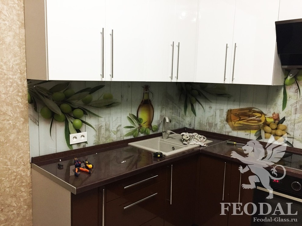 Стеклянные фартуки, скинали