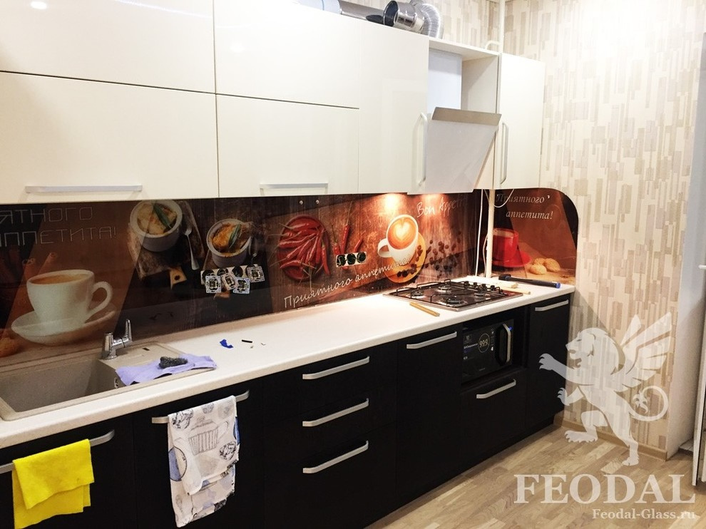 Стеклянные фартуки, скинали