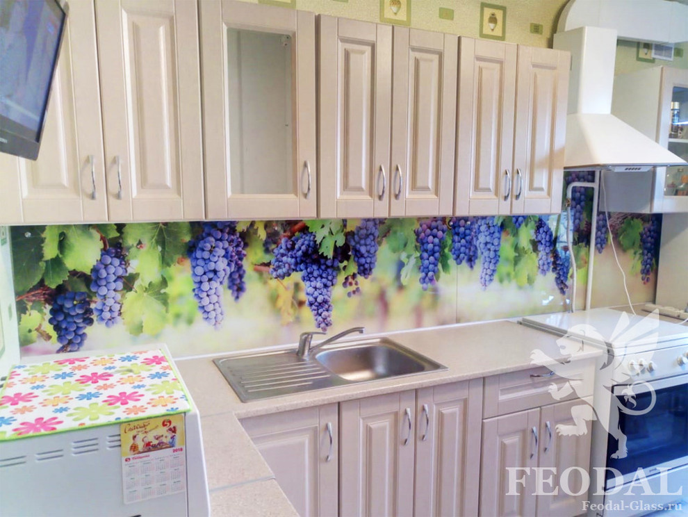 Стеклянные фартуки, скинали