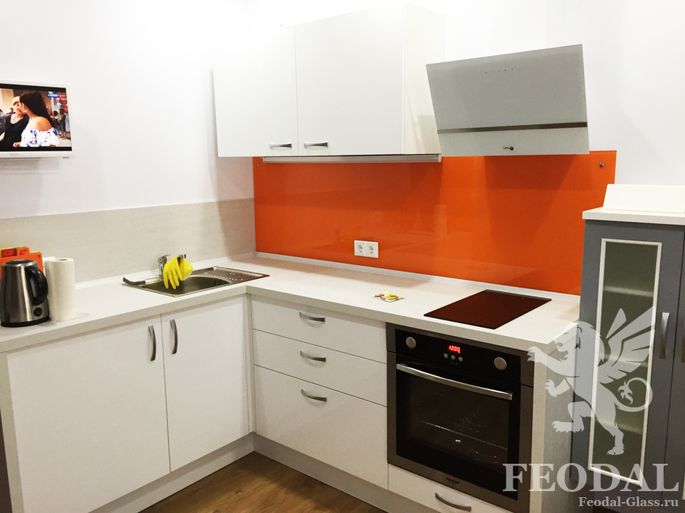 Стеклянные фартуки, скинали