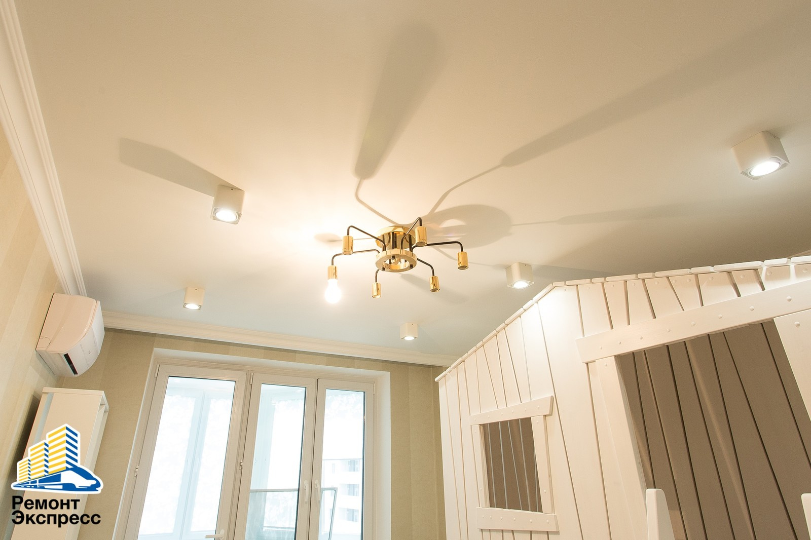 Четырехкомнатная квартира в новостройке