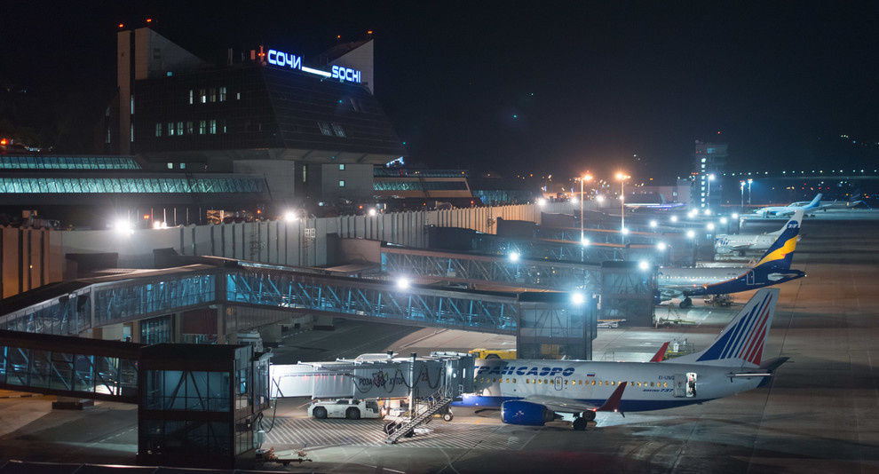 Проектирование и монтаж освещения зоны посадочных трапов