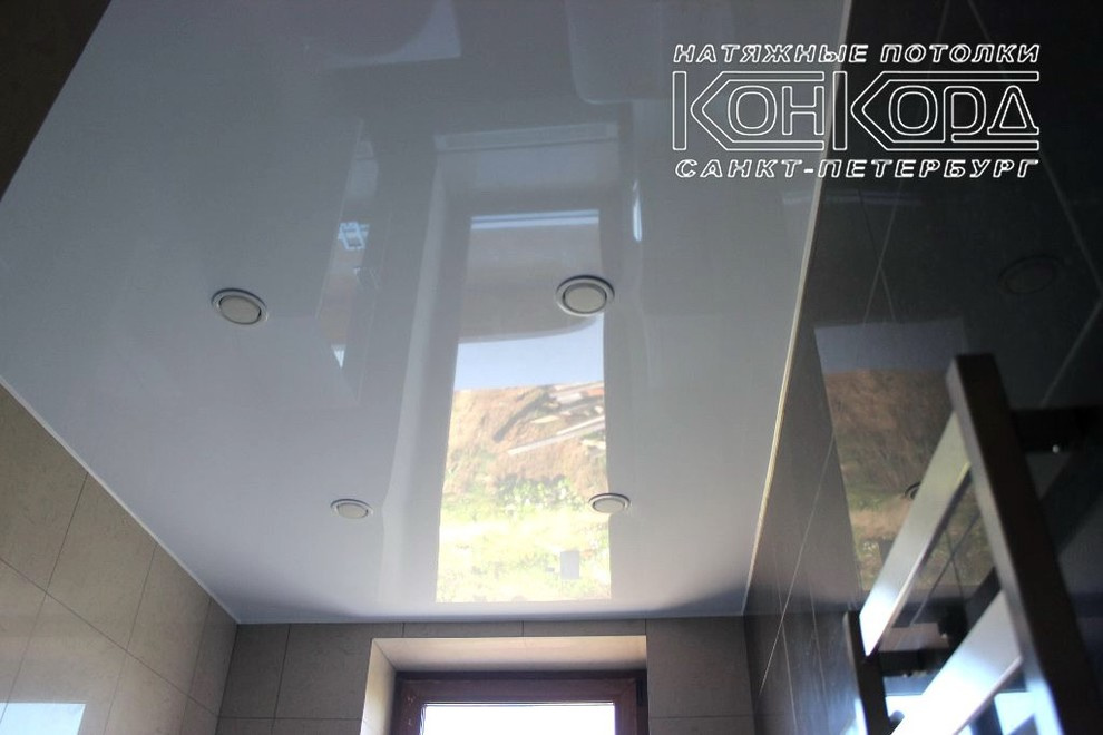 Глянцевые потолки