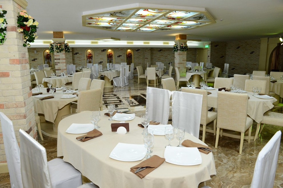 Витражи в кафе "Отдых"
