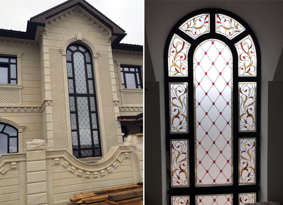 Витражи на лестницах